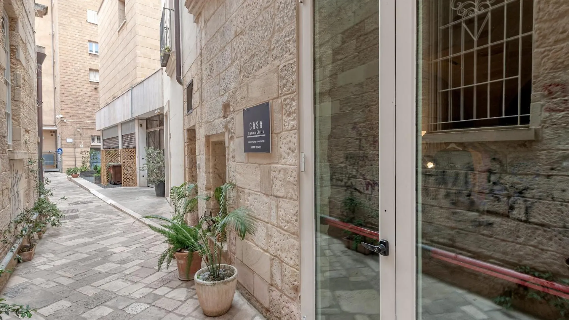 Suite Mamma Elvira Lecce 0*,  Italy